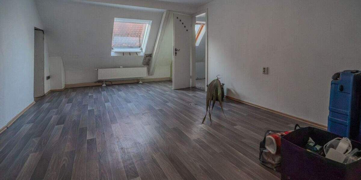 Altstadthaus mit bis zu 3 Wohneinheiten und Ladenfläche - jetzt bei realunis 9 zimmer