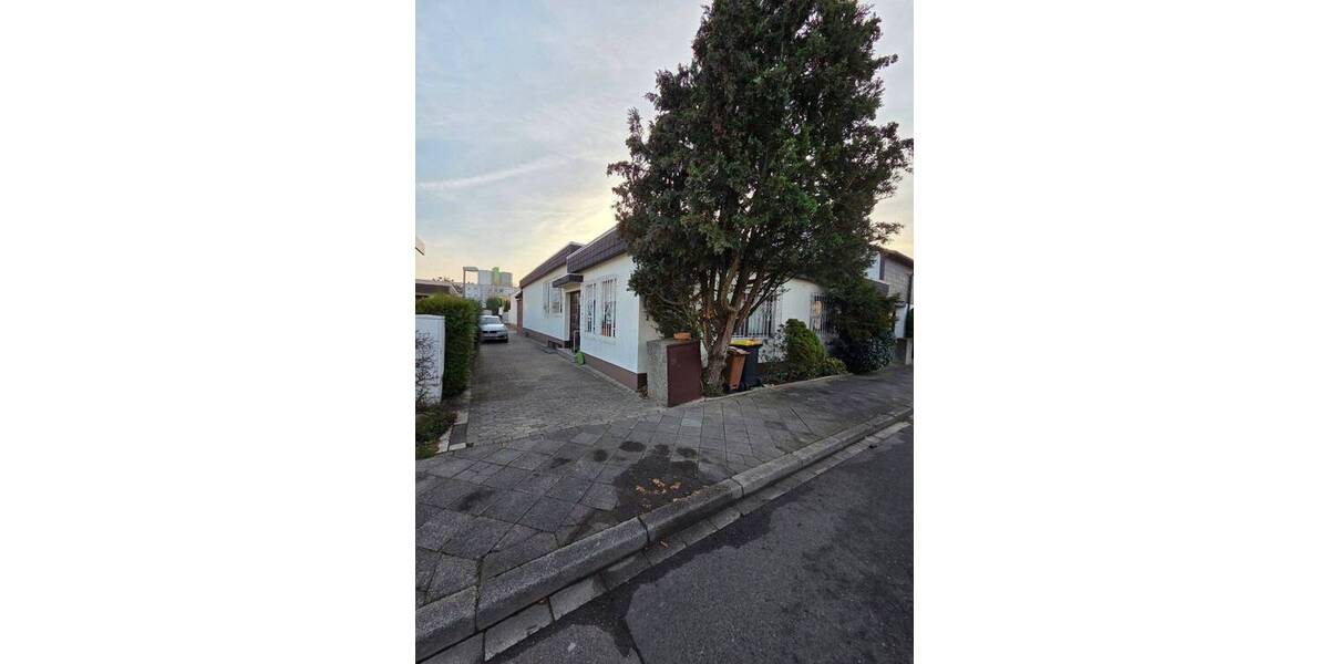 Mehrfamilienhaus, Wohnhaus Ludwigshafen am Rhein Pfingstweide - 9 Zimmer, 259 m&sup2;, 439.000&euro; | Angebot:25706330