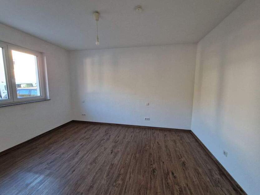 Neuwertige 2 Zimmer- Erdgeschoßwohnung in direkter Nachbarschaft zur Natur!!!