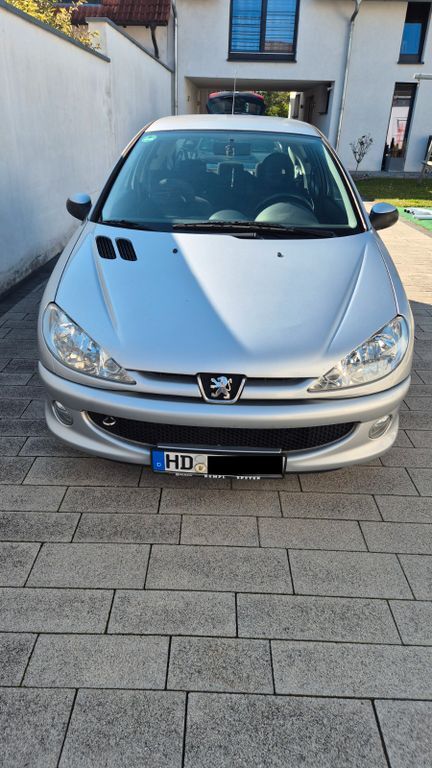 Peugeot 206 224.000 km 1.199 € Neulußheim 68809