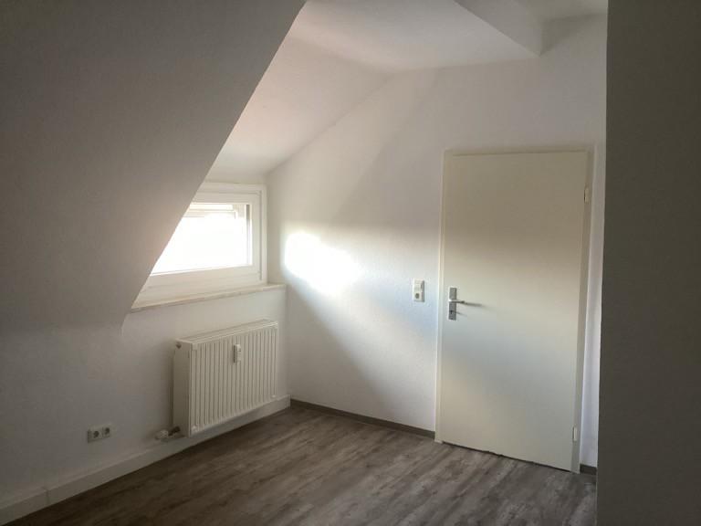Dachgeschoßwohnung Mannheim Niederfeld - 2 Zimmer, 50 m&sup2;, 582&euro; | Angebot:24714402