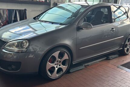 VW Golf 171.000 km 4.400 &euro; Ketsch 68775