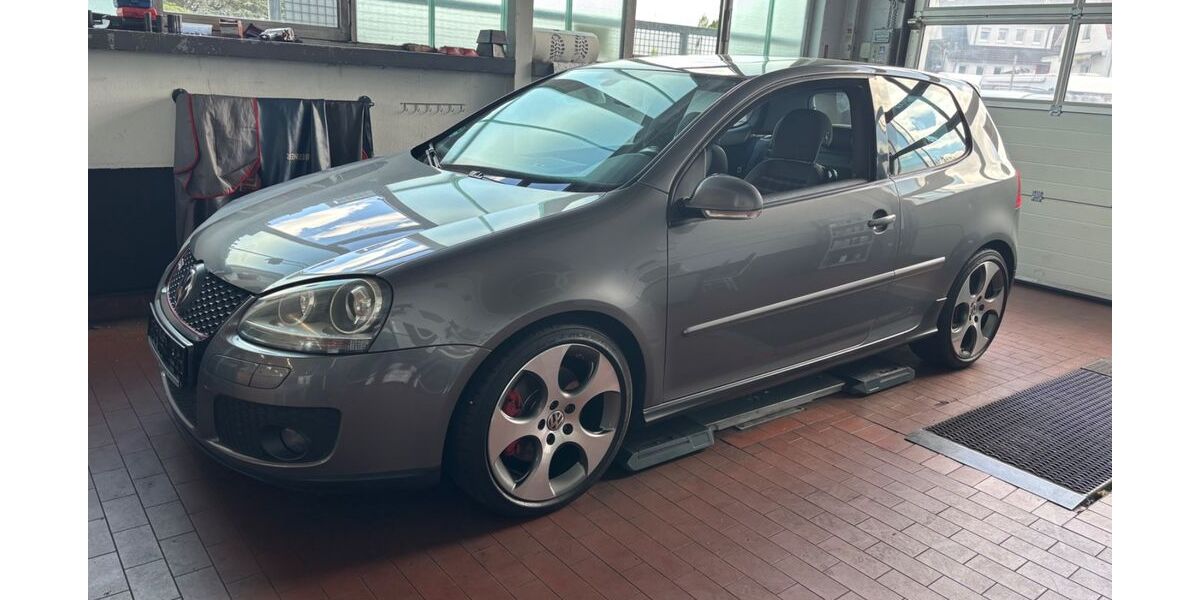 VW Golf 171.000 km 4.400 &euro; Ketsch 68775