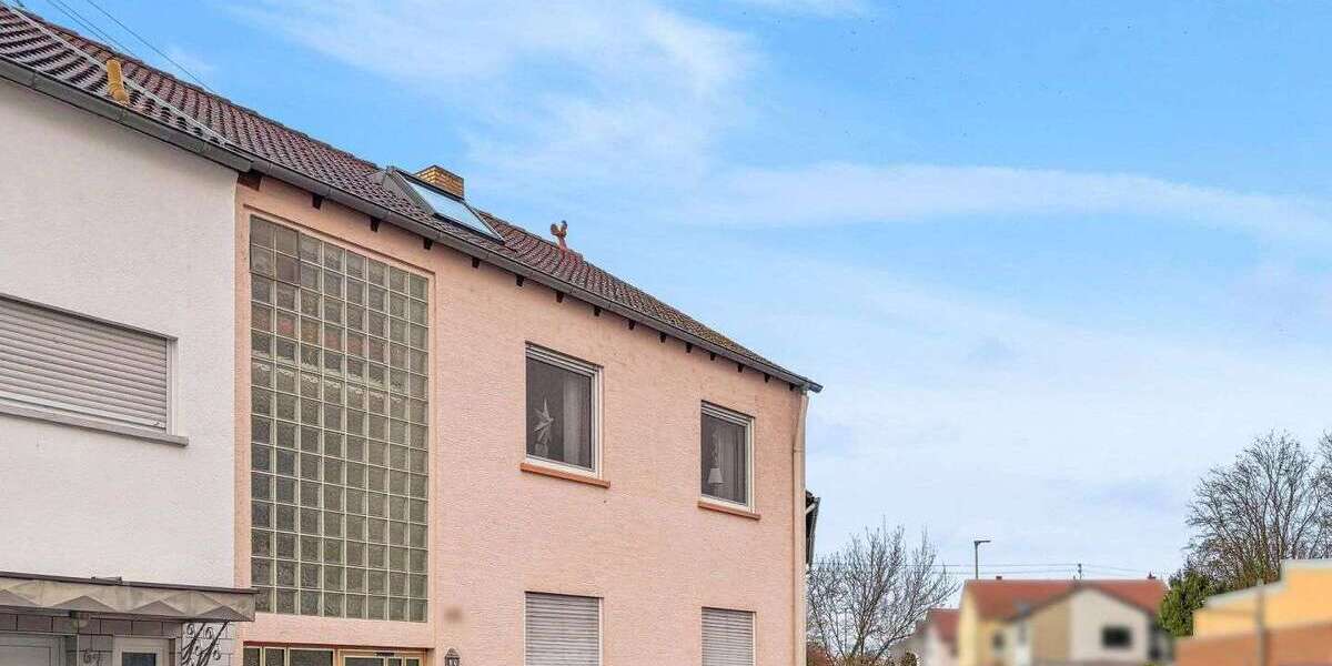 Einfamilienhaus Ludwigshafen am Rhein Edigheim - 9 Zimmer, 211 m&sup2;, 338.000&euro; | Angebot:26314071