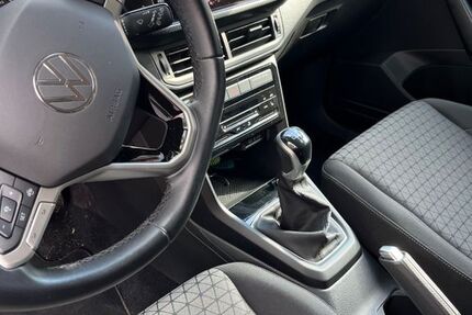 VW T-Cross 25.000 km 17.999 € Edingen 68535