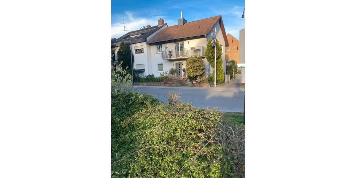 Einfamilienhaus Bürstadt - 4 Zimmer, 182 m&sup2;, 1.680&euro; | Angebot:26102178