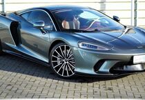 McLaren GT