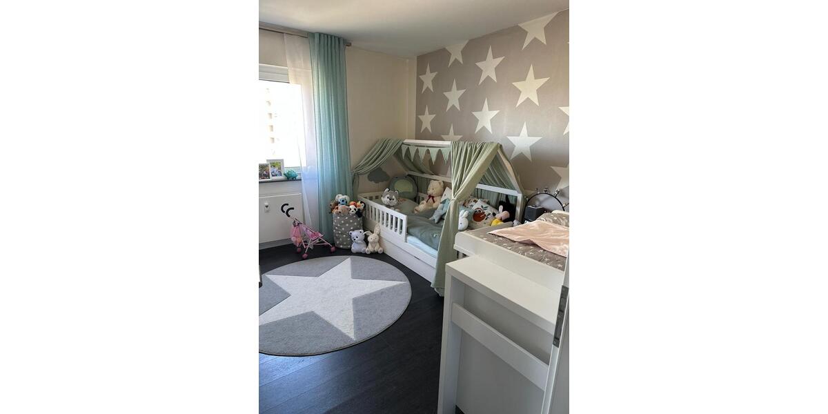 Renovierte 2,5 Zim. Wohn. zum direkt einziehen. Küche, Klima etc. 2.5 zimmer