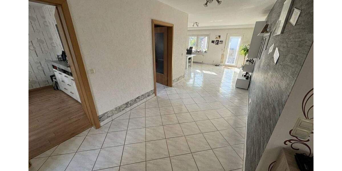 Etagenwohnung Hirschberg an der Bergstraße / Leutershausen Leutershausen - 3 Zimmer, 110 m&sup2;, 340.000&euro; | Angebot:25818830