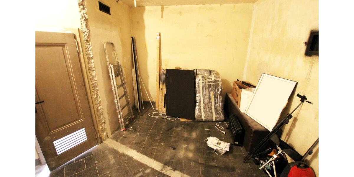 Komplettetage mit Aufzug 4. OG im Hochbunker Ludwigshafen zimmer