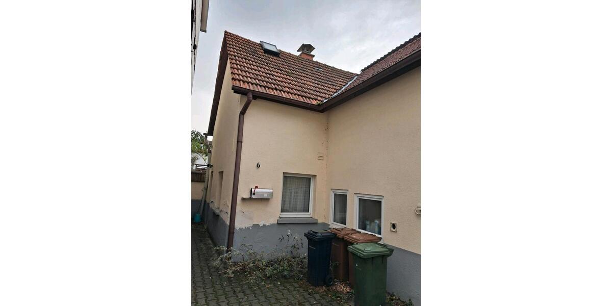 Kleines Haus in Weinheim zu verkaufen. 2 zimmer
