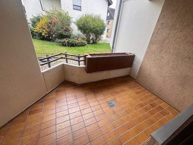 Neu renovierte 3 ZKB-Wohnung mit Loggia zum Wohlfühlen. 3 zimmer