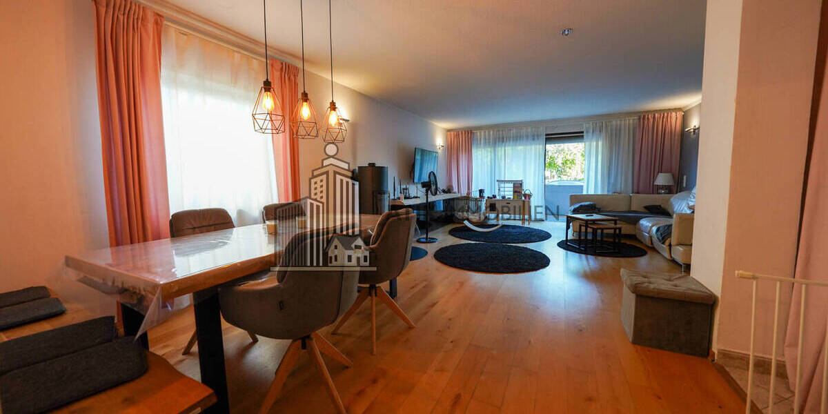 ATIK: Charmante 4-Zimmer-Erdgeschosswohnung mit sonnigem Südbalkon in ruhiger Feldrandlage 4 zimmer