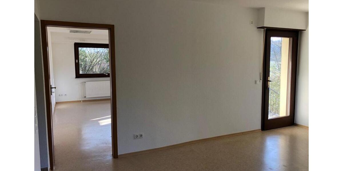 Einfamilienhaus Bammental - 7 Zimmer, 150 m&sup2;, 2.100&euro; | Angebot:26130459