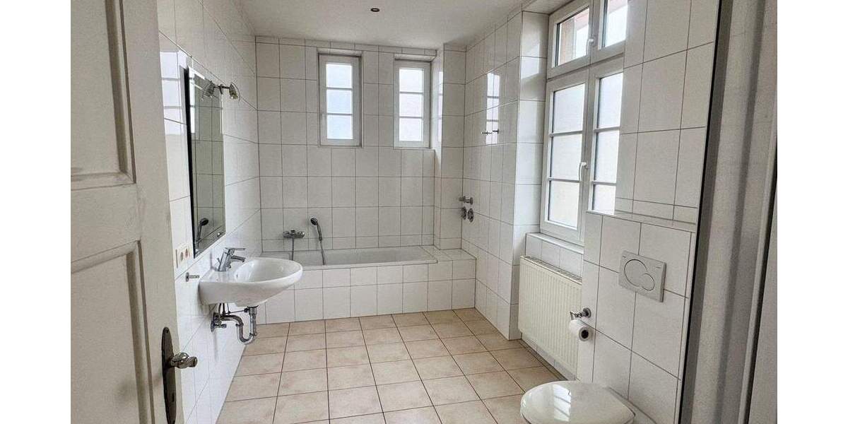 Etagenwohnung Ladenburg - 5 Zimmer, 160 m&sup2;, 2.100&euro; | Angebot:25073346