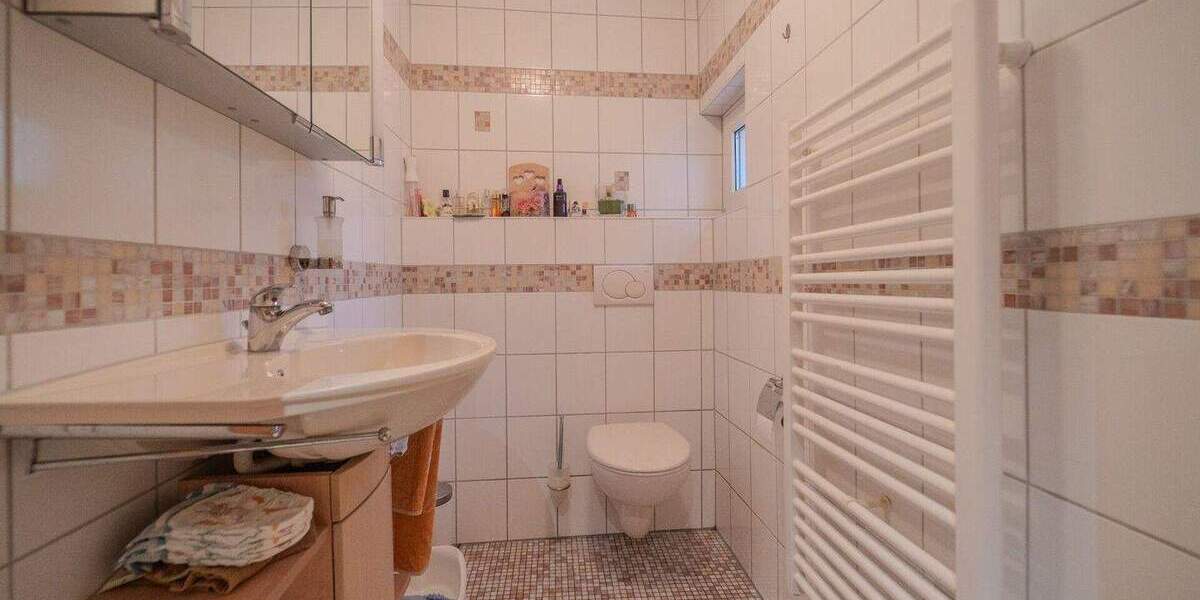 Einfamilienhaus Edingen-Neckarhausen Edingen - 7 Zimmer, 283 m&sup2;, 645.000&euro; | Angebot:25669391