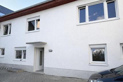 Haus Lingenfeld - 5 Zimmer, 120 m&sup2;, 1.250&euro; | Angebot:26261603