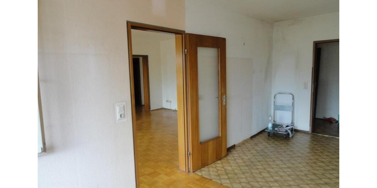 Etagenwohnung Viernheim - 2 Zimmer, 81 m&sup2;, 210.000&euro; | Angebot:26476935