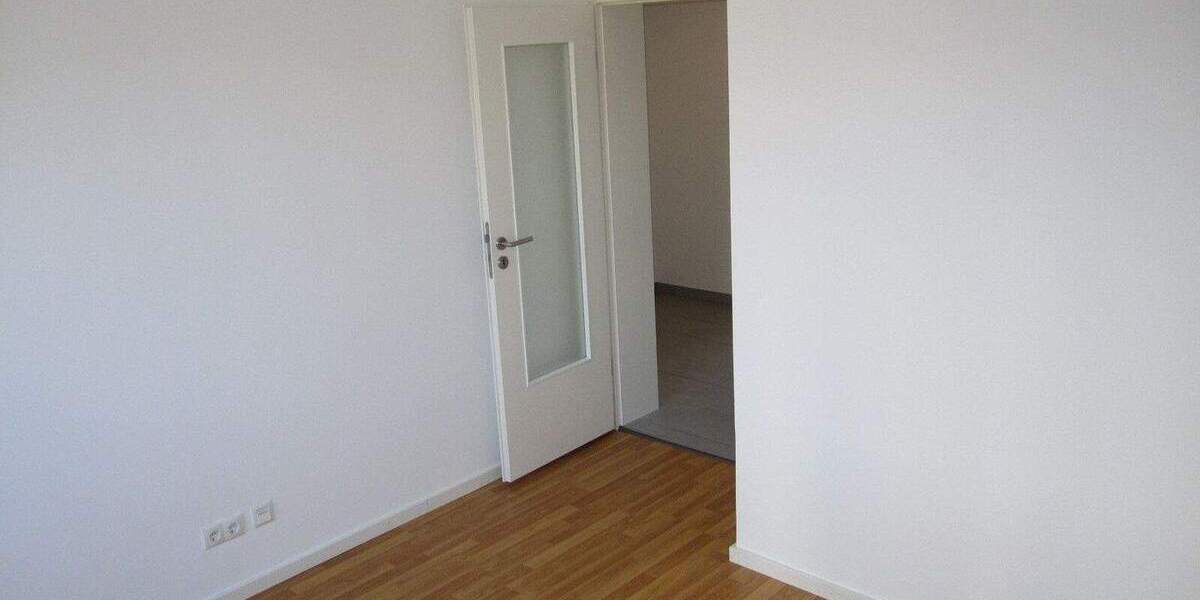 Etagenwohnung Ludwigshafen am Rhein Süd - 3 Zimmer, 102 m&sup2;, 179.000&euro; | Angebot:24334055