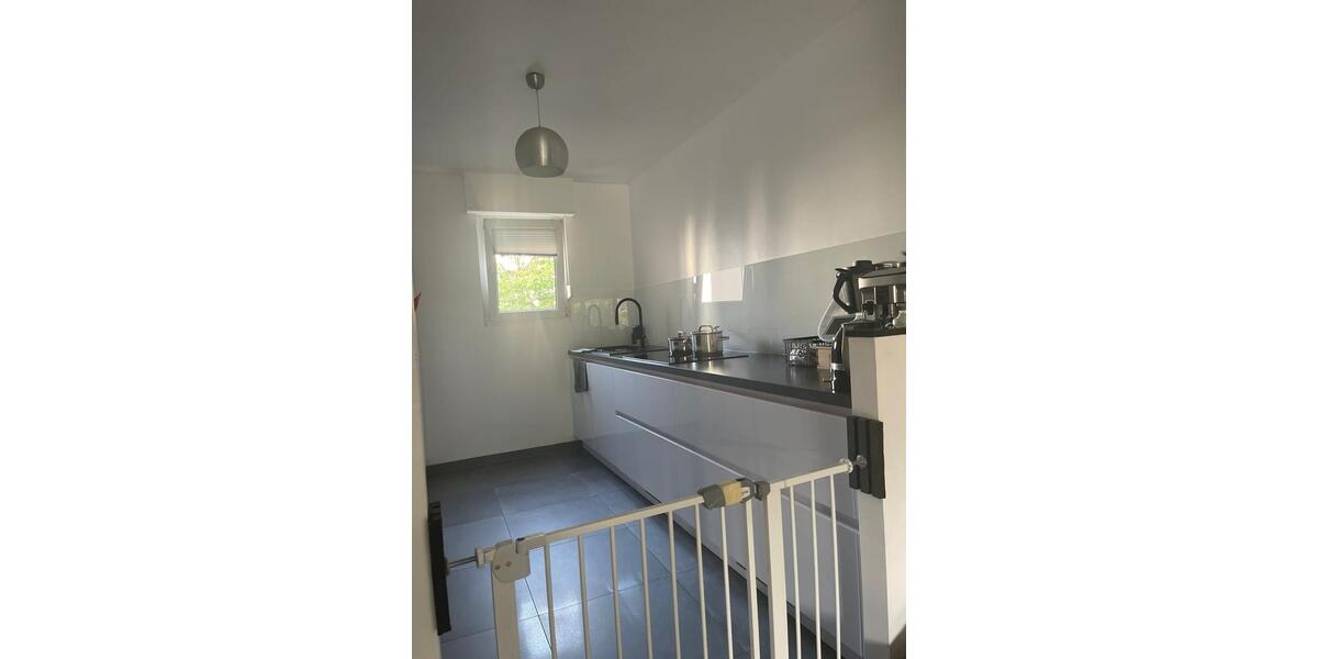 Etagenwohnung Ludwigshafen am Rhein Ludwigshafen-Oggersheim - 4 Zimmer, 100 m&sup2;, 1.600&euro; | Angebot:25323609