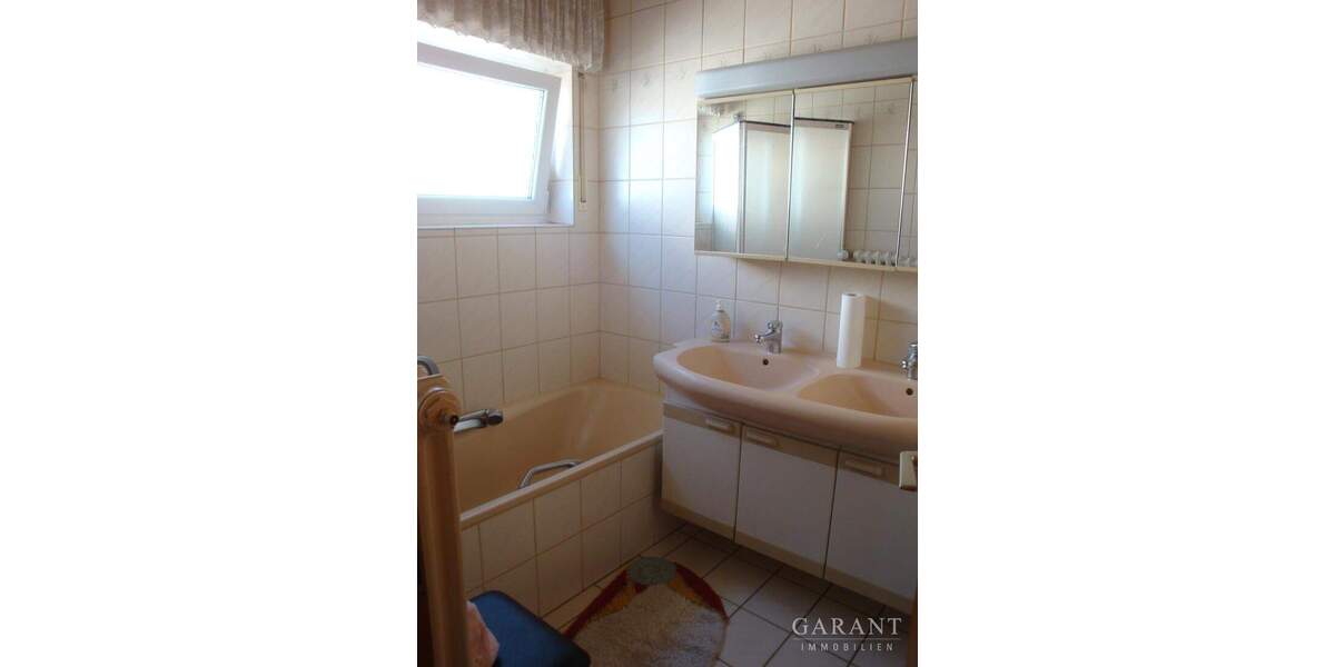 Mehrfamilienhaus, Wohnhaus Hockenheim - 6 Zimmer, 209 m&sup2;, 689.000&euro; | Angebot:25682697