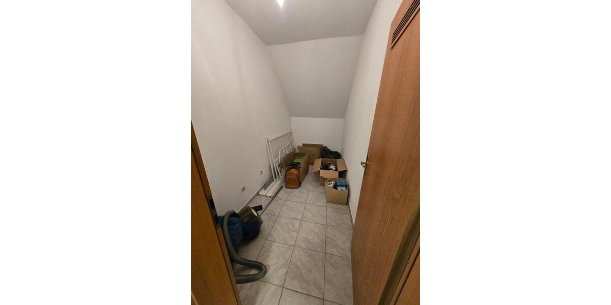 Etagenwohnung Kindenheim - 2 Zimmer, 85 m&sup2;, 750&euro; | Angebot:25082048