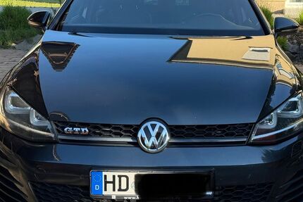 VW Golf 125.000 km 16.999 &euro; Mauer 69256