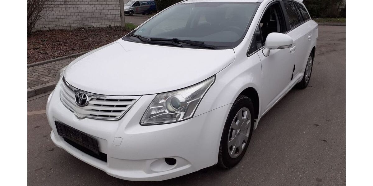 Toyota Avensis 321.801 km 3.450 &euro; Mannheim 68161