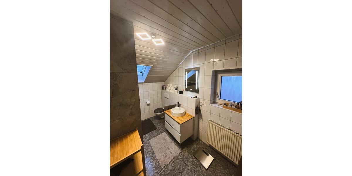 Dachgeschoßwohnung Ludwigshafen am Rhein Rheingönheim - 3 Zimmer, 75 m&sup2;, 900&euro; | Angebot:24563094