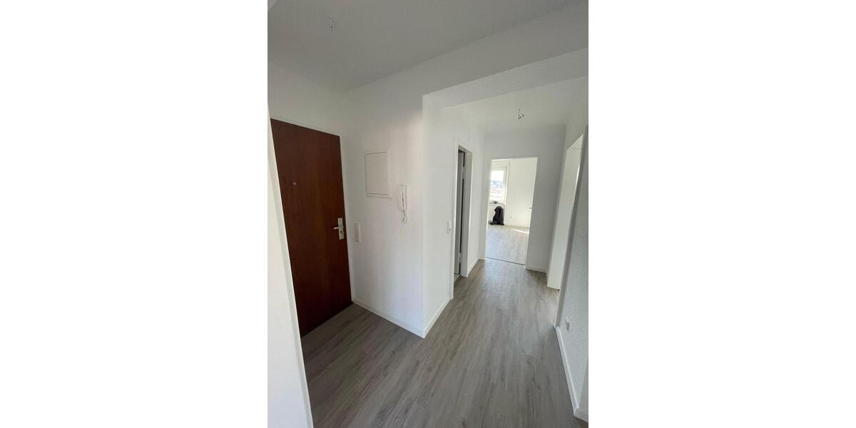 Dachgeschoßwohnung Ludwigshafen am Rhein Parkinsel - 2 Zimmer, 68 m&sup2;, 700&euro; | Angebot:26122748