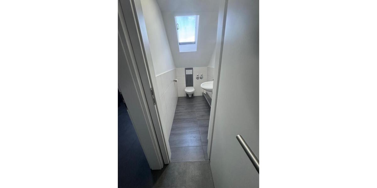 Dachgeschoßwohnung Ludwigshafen am Rhein Ludwigshafen-Oggersheim - 1 Zimmer, 45 m&sup2;, 700&euro; | Angebot:26211726