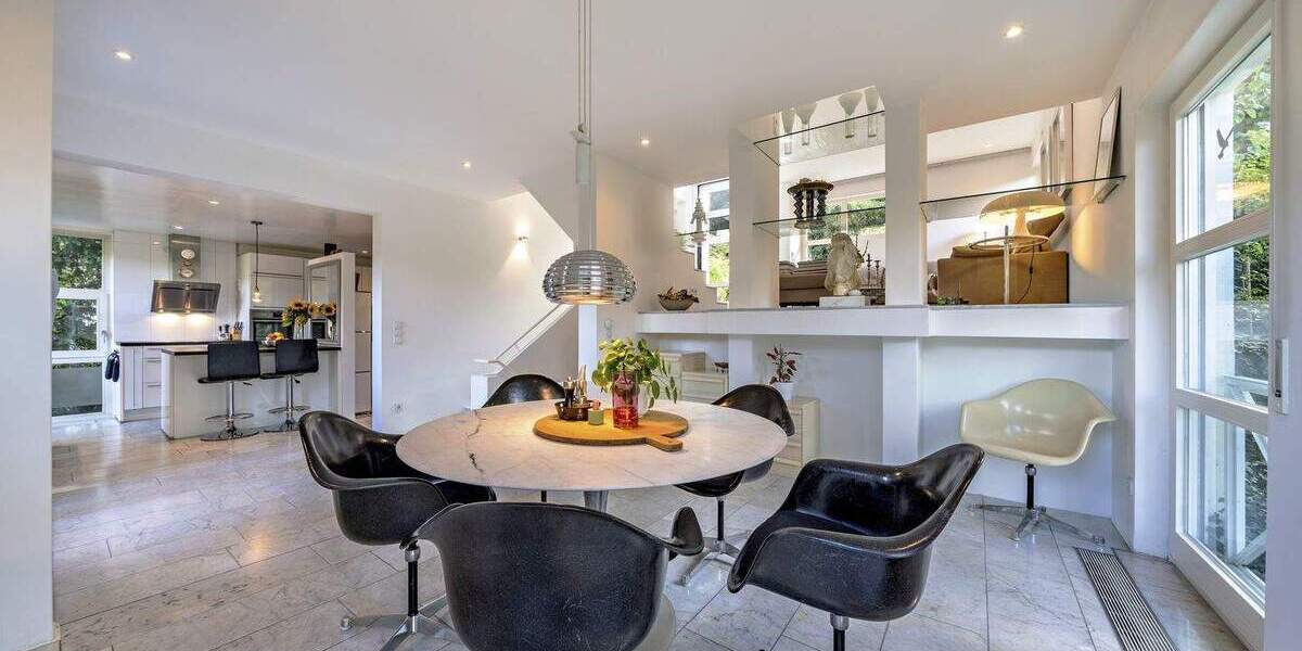 Außergewöhnliches Split-Level-Architektenhaus – Privatsphäre, Panorama & pure Lebensqualität 7 zimmer