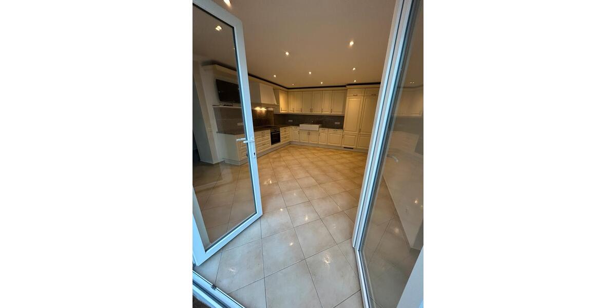 Erdgeschoßwohnung Speyer - 5 Zimmer, 140 m&sup2;, 1.700&euro; | Angebot:26041414