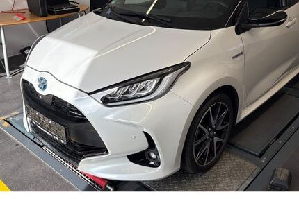 Toyota Yaris 17.600 km 18.690 &euro; Bensheim 64625