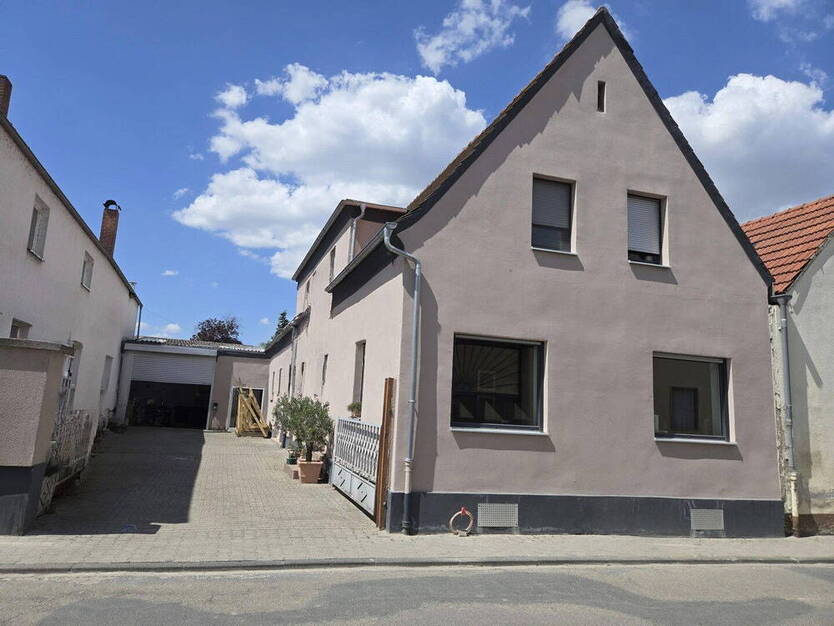 Wohnen & Arbeiten unter einem Dach: EFH mit 225?m² Halle - ideal für Handwerker & Selbstständige!