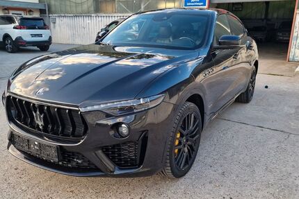 Maserati Levante 105.900 km 38.000 &euro; Neuhofen 67141