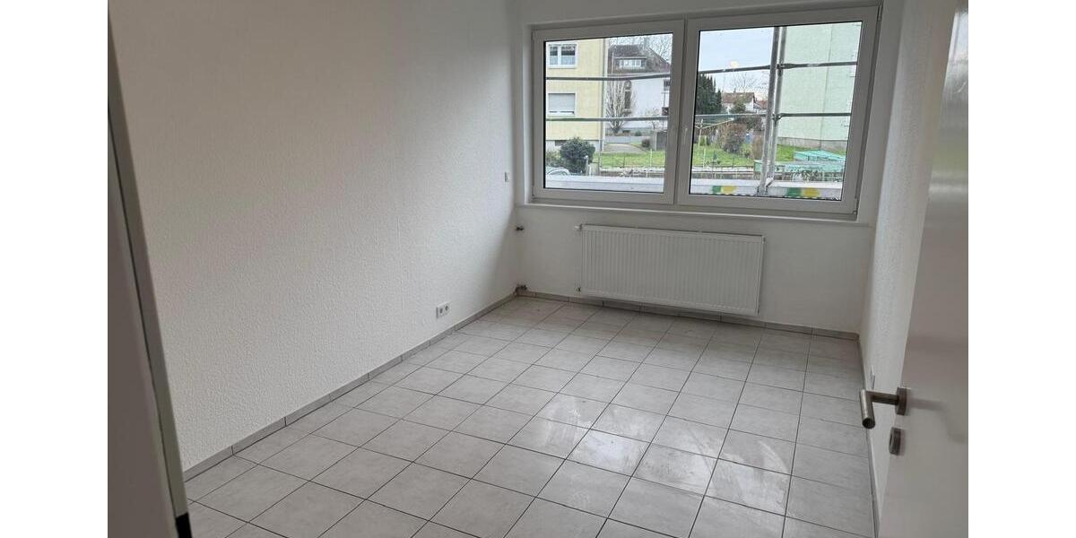 Erdgeschoßwohnung Philippsburg - 4 Zimmer, 92 m&sup2;, 1.100&euro; | Angebot:25306774