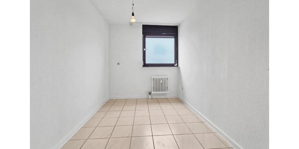Etagenwohnung Ludwigshafen am Rhein - 4 Zimmer, 95 m&sup2;, 1.150&euro; | Angebot:25343625