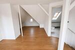 Dachgeschoßwohnung Weinheim - 2 Zimmer, 64 m&sup2;, 880&euro; | Angebot:26563799