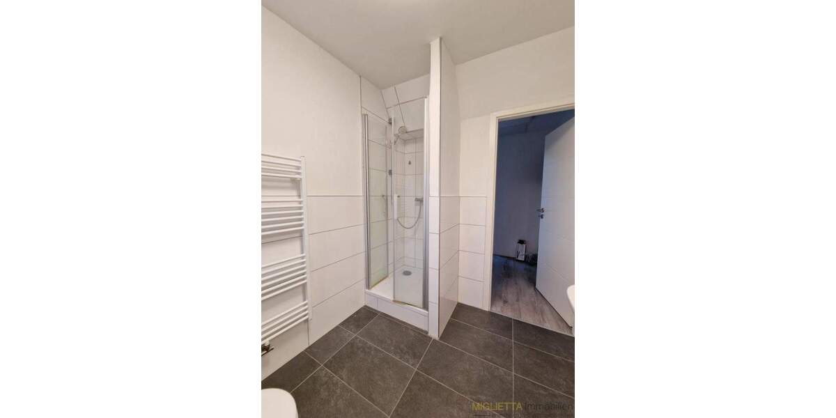 Voll vermietetes Apartmenthaus mit kleiner Gewerbeeinheit - Mehrfamilienhaus, Wohnhaus Ludwigshafen am Rhein Friesenheim/Nord | Angebot:26086592