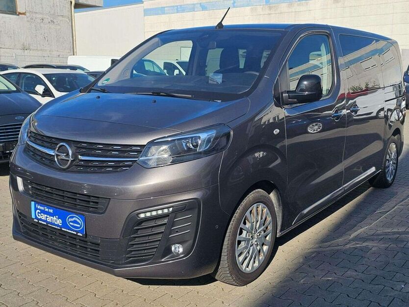 Zafira Life