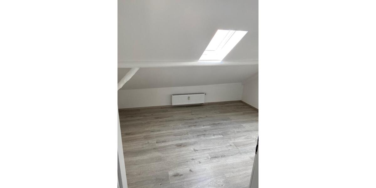 Dachgeschoßwohnung Mannheim Niederfeld - 1 Zimmer, 14 m&sup2;, 330&euro; | Angebot:24453090