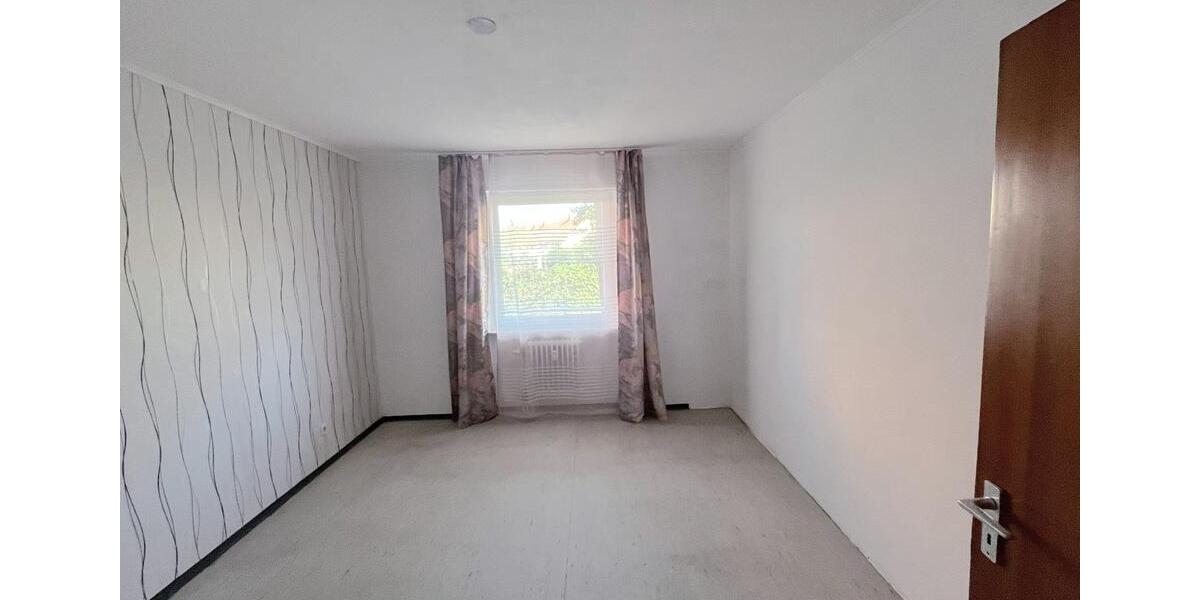 Erdgeschoßwohnung Frankenthal (Pfalz) - 4.5 Zimmer, 93 m&sup2;, 210.000&euro; | Angebot:26062912