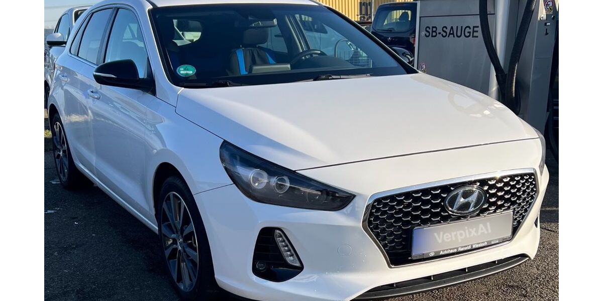 Hyundai i30 155.000 km 9.500 &euro; Karlsruhe 76133