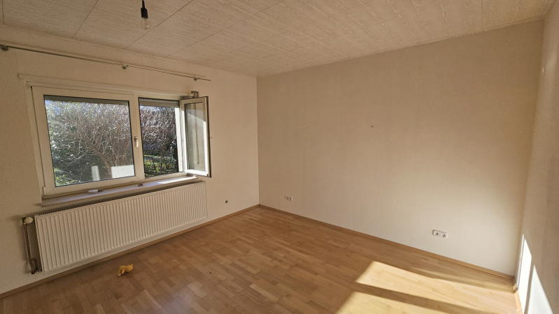 ObjNr:19144 - Geräumiges Haus für z.B. 2 Generationen in ruhiger Ortsrandlage in Heuchelheim - Zweifamilienhaus Heuchelheim bei Frankenthal | Angebot:15064669