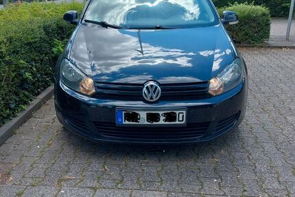 VW Golf 182.000 km 2.399 &euro; Brühl 68782