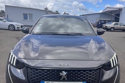 Peugeot 208 63.000 km 13.900 &euro; Hassloch 67454