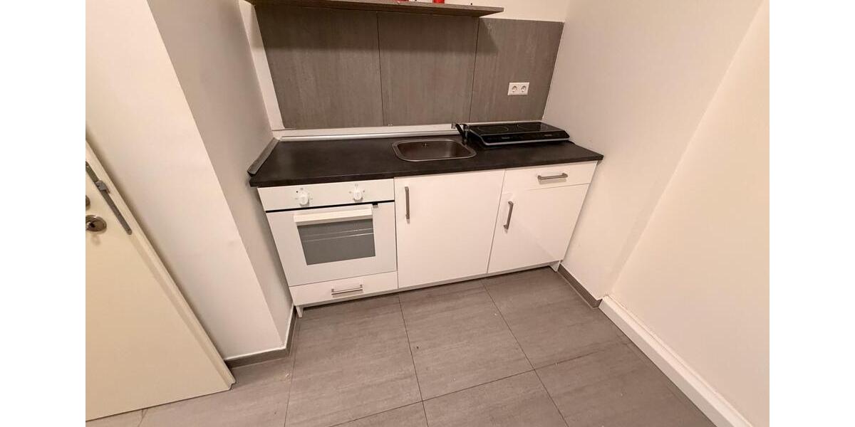 Laden mit Wohnung zu vermieten zimmer