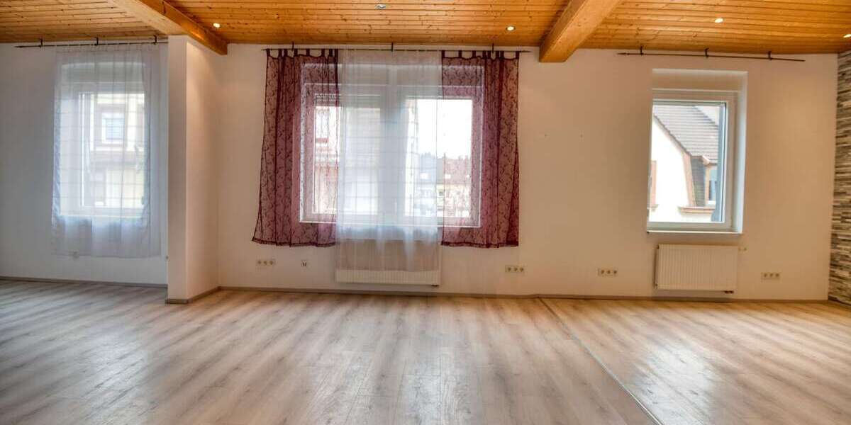 Bezugfsfreie 6 ZKBB mit XL-Panoramaterrasse & Gemeinschaftsgarten Gepflegtes 2FH mit Garage - Etagenwohnung Mannheim Sandhofen | Angebot:26757726