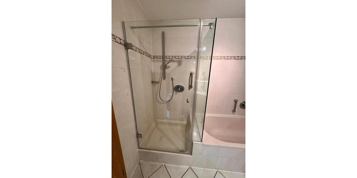 Etagenwohnung Dossenheim - 3 Zimmer, 125 m&sup2;, 1.800&euro; | Angebot:26030736